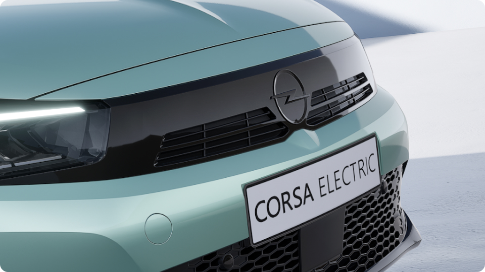 # Logótipo dianteiro preto estiloso # letras “CORSA” centradas a preto; # Emblema traseiro Hybrid em preto (apenas Híbridos)