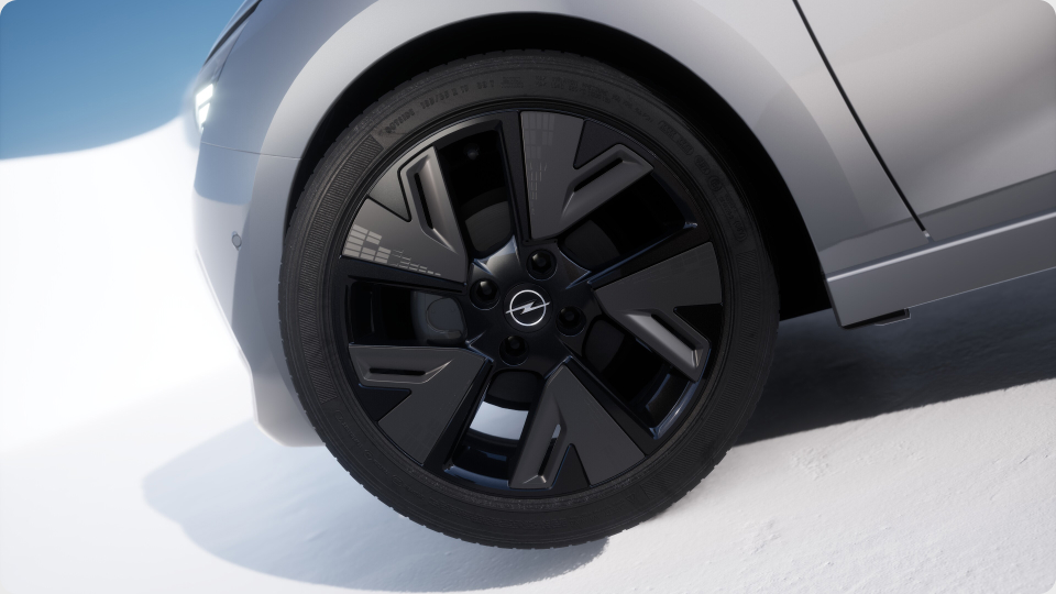mit Reifen 205/45 R17 88H XL
